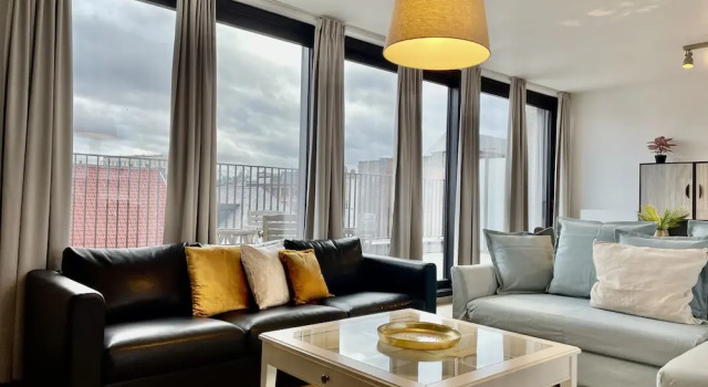 Апартаменты Deluxe с 2 комнатами с балконом OneLuxStay near Diamond District