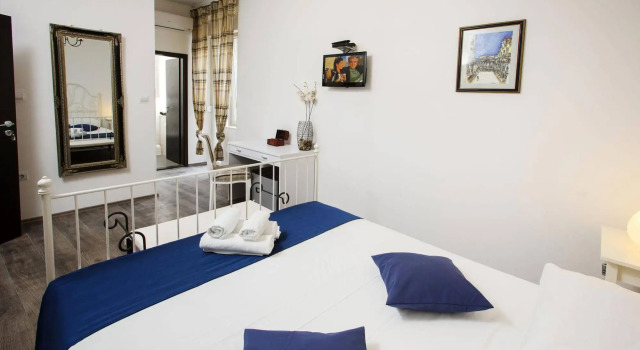 Prior Suites Split