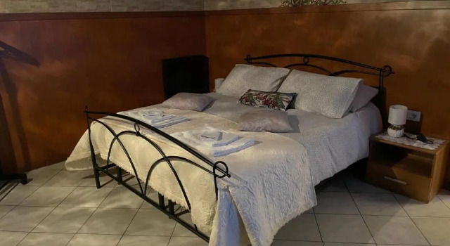 Al cervo tra i laghi, Prenota Hotel Tavernerio Lombardia