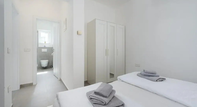 Attractive Apartment With Garden