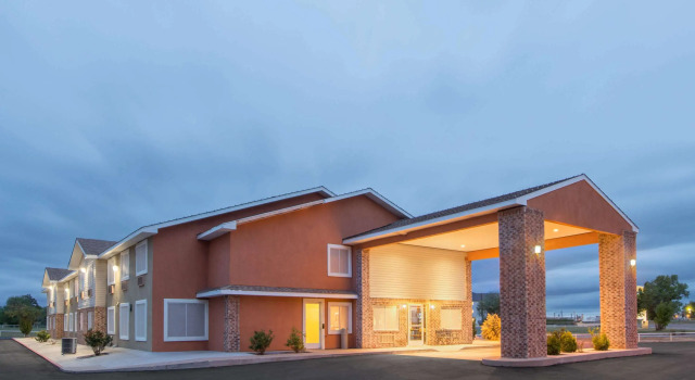 Super 8 Portales, Book Hotel Portales New Mexico