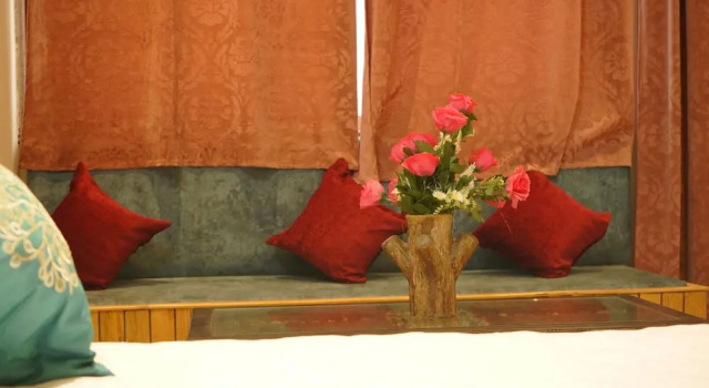 Номер Luxury Hotel Gandhi's Paradise