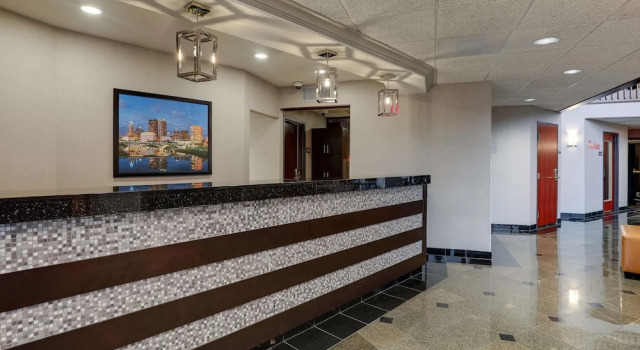Drury Inn & Suites Columbus Dublin, Забронировать Отель Даблин штат Огайо