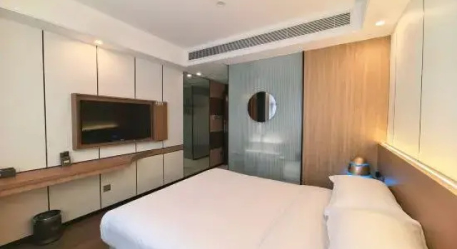 Номер Standard Yatai Longda Hotel