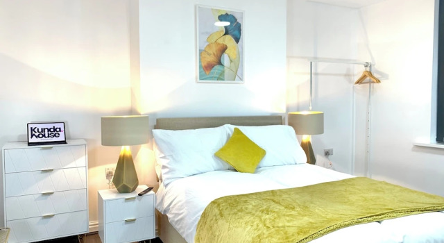 Студия Luxury Kunda House Church Rd