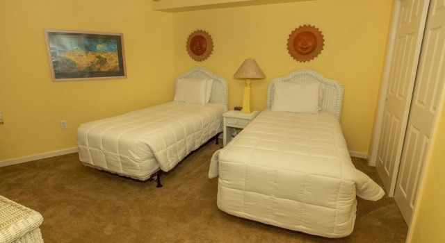Номер Standard Seacrest 605 is a 2 BR Gulf Front on Okaloosa Island by RedAwning