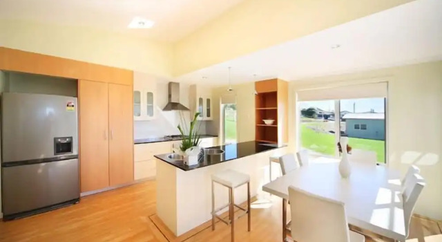 Апартаменты Luxury с 2 комнатами с балконом Azzure Beach Houses Boat Harbour Beach
