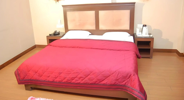 Hotel Diplomat Residency