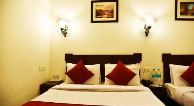 Семейный номер Standard Hotel Sapphire Opposite Golden Temple