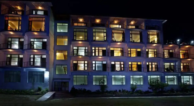 United 21 Resort