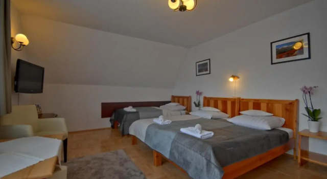 Standard Triple room with balcony and with mountain view Willa Amicus