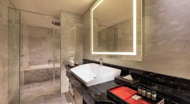 Люкс Deluxe Grand Madurai by GRT Hotels