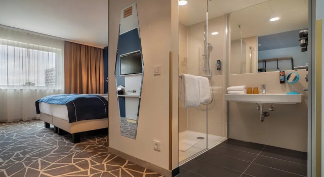 Номер Premium Holiday Inn - the niu, Ridge Halle Central Station by IHG