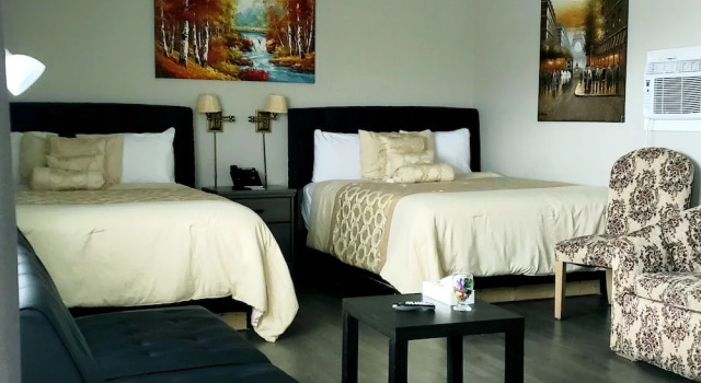 Четырёхместный номер Standard Travellers Motel