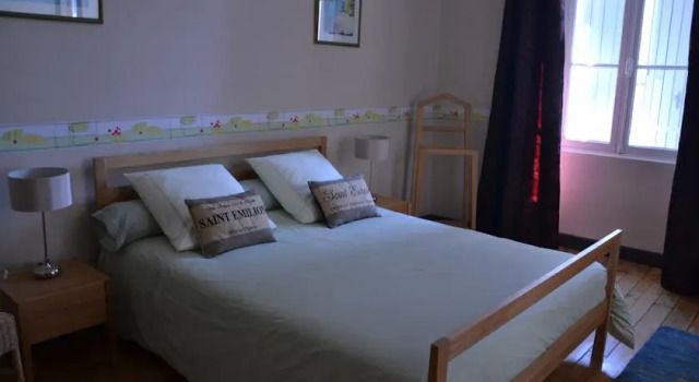 Maison d'Hôtes de la Dronne, Rezervați Mini-hotel La Roche-Chalais 