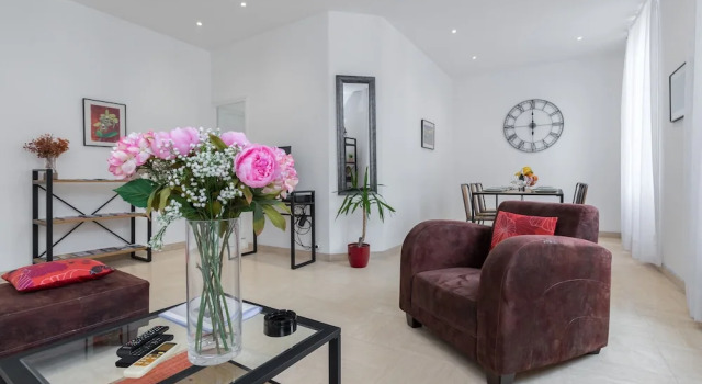 Guest House Massena, Забронировать Апартаменты/квартира Ницца Приморские Альпы, рядом с Набережная Соединенных Штатов