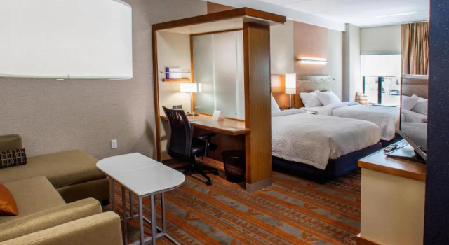 Четырёхместный люкс SpringHill Suites by Marriott Deadwood