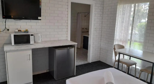Четырёхместный номер Standard Junction Motel Wagga