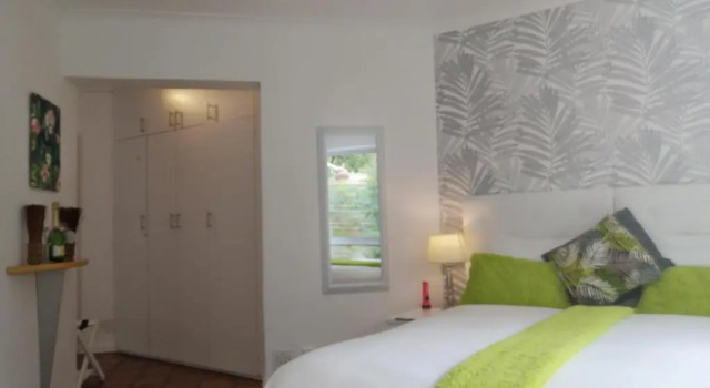 Люкс с видом на сад Diamond House Guesthouse