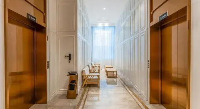 Vienna International Hotel (Sichuan Normal University Chenglong Campus), Boek Hotel Hotels in Chengdu met parkeren, Parkeren