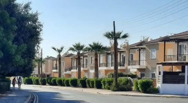 Sirena Sunrise Prestige Apartments, Boek Appartement Hotels in Paphos met parkeren, in de buurt van Vrisoudia ΙΙ Beach, Parkeren