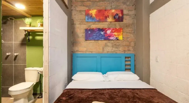 La Gruta Co-Living, Забронировать Апарт-отель Медельин Antioquia, рядом с San Pedro Cemetery