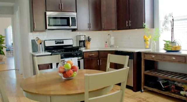 Апартаменты Sunny, Spacious, 3BR 1BA Davlin INN Chicago