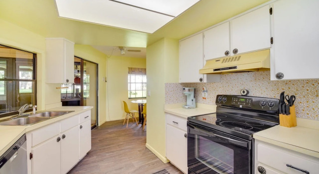 Коттедж с 3 комнатами Family-friendly Home on Lake Tulane: Great Views!