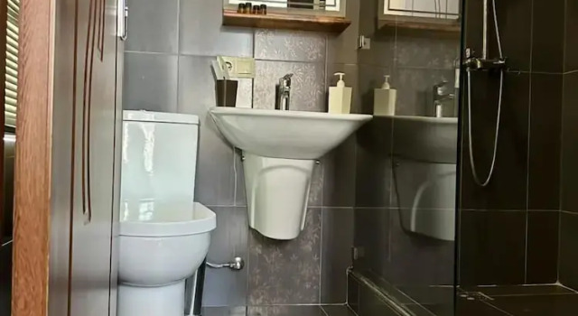 Трёхместный номер Deluxe с балконом Point Boutique Hotel