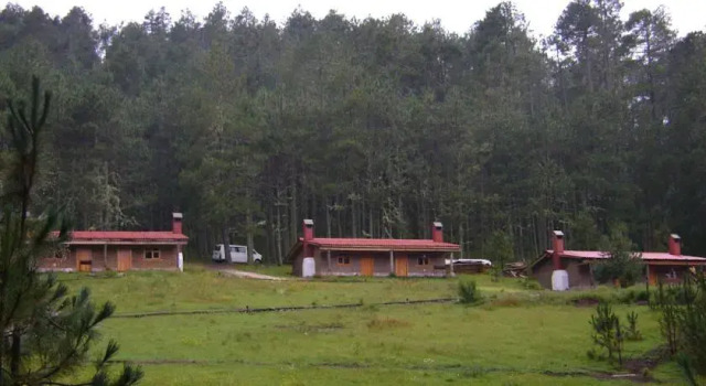 Centro Ecoturístico Cabañas Cuajimoloyas, Buchen Sie Hotel Cuajimoloyas Oaxaca