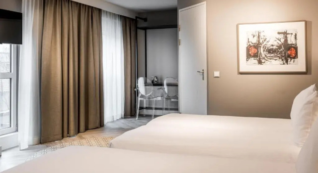 Трёхместный номер Comfort Sandton Eindhoven Centre - hotel Eindhoven city centre with private parking