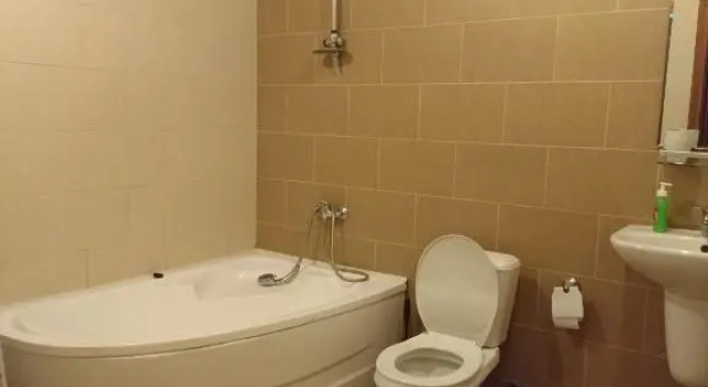 Luxury Apartment in the Centre of Yerevan, Забронировать Апартаменты/квартира Отели Еревана с парковкой, рядом с Станция метро Маршал Баграмян, Парковка