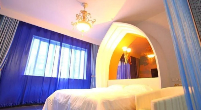 Love in a Fallen City Theme Hotel, Prenota Hotel Hotel a Xuzhou con parcheggio, Parcheggio