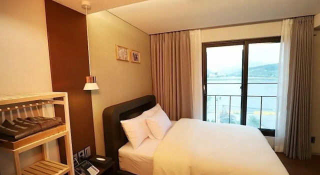 Полулюкс с видом на реку Namyangju Bukhangang dolcecasa hotel