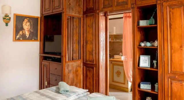 8 Small and cozy Suite, Prenota Hotel Timişoara 