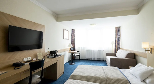 Двухместный семейный номер Standard Hotel Marina Port