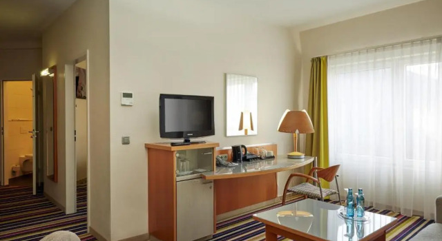Люкс Business H+ Hotel Köln Hürth
