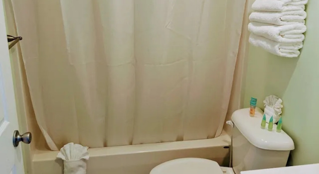 Четырёхместный номер Standard Daytona Inn and Suites