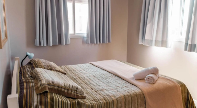 PalmasBNB Casa Fantástica à 50 metros da praia com quadra de Beach Tennis, Забронировать Отель Говернадор-Селсу-Рамус Санта-Катарина
