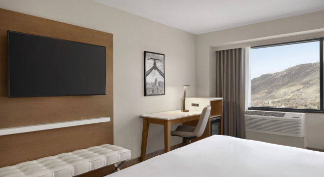 Radisson Hotel Salt Lake City Downtown, Забронировать Отель Отели Солт-Лейк-Сити с бассейном, рядом с Salt Palace (выставочный центр), Бассейн