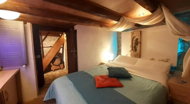 Agoriani Art Suite - 4 seasons natural living, Book Hotel  