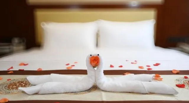 Люкс с 2 комнатами Yangjiang Guanhua Hotel (Hailing Island Dajiaowan)