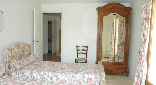 Villa with 4 Bedrooms in la Mole, with Wonderful Mountain View, Private Pool, Furnished Garden - 10 Km From the Beach, Забронировать Вилла Ла-Моль Сен-Тропе залива