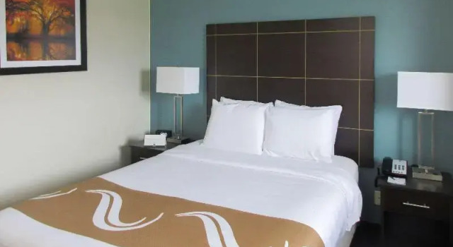 Standard Zimmer Quality Inn