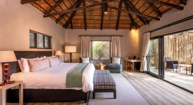 Люкс с балконом Kariega Game Reserve River Lodge