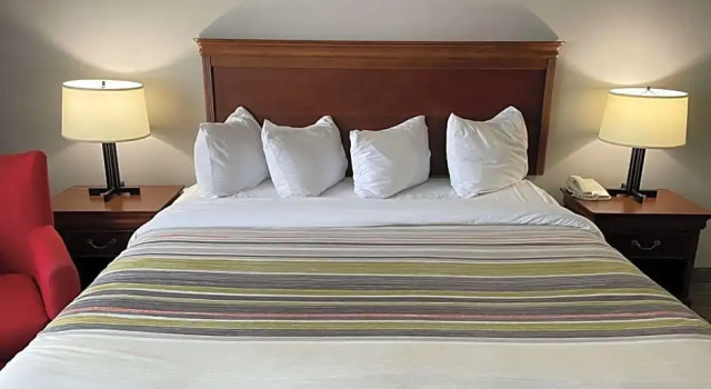 Doppel Studio Country Inn & Suites by Radisson, Appleton North, WI