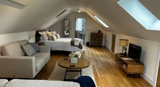 Cozy Studio Attic Retreat in Bettws Newydd, Réserver Hôtel Gwent Brecon Beacons