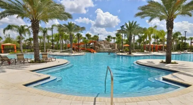 Коттедж Fabulous Single Home w/ Pool at Solterra Resort