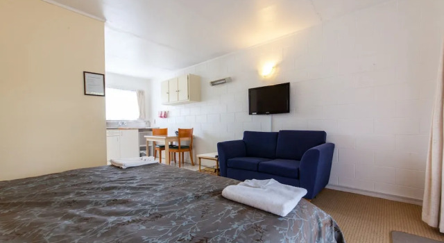 Sunset Lodge Motel, Buchen Sie Motel Henderson Region Auckland