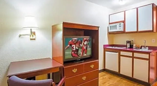 Четырёхместный номер Superior Red Roof Inn Las Vegas